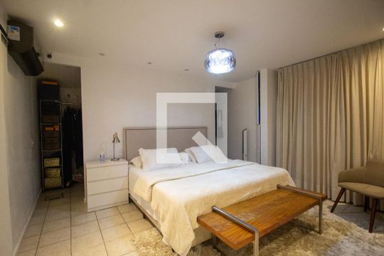 Suíte de apartamento para alugar com 3 quartos, 180m² em Recreio dos Bandeirantes, Rio de Janeiro