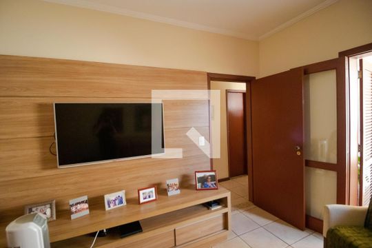 Sala de TV de casa à venda com 4 quartos, 258m² em Jardim Boa Esperança, Campinas