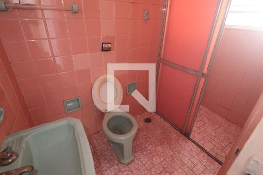 Banheiro de casa à venda com 3 quartos, 472m² em Chora Menino, São Paulo