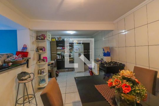 Cozinha de casa à venda com 4 quartos, 190m² em Parque Guarani, Várzea Paulista