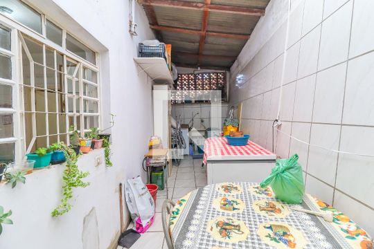 Quintal de casa à venda com 4 quartos, 190m² em Parque Guarani, Várzea Paulista