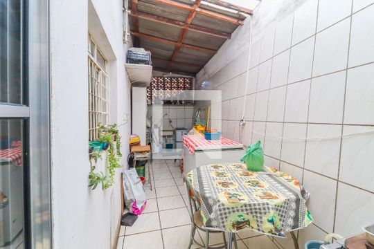 Quintal de casa à venda com 4 quartos, 190m² em Parque Guarani, Várzea Paulista