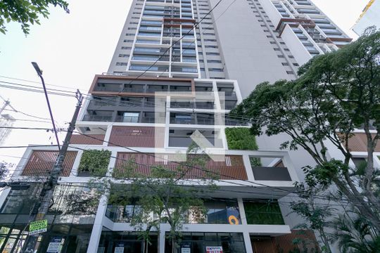 Fachada de kitnet/studio para alugar com 1 quarto, 26m² em Jardim das Acácias, São Paulo