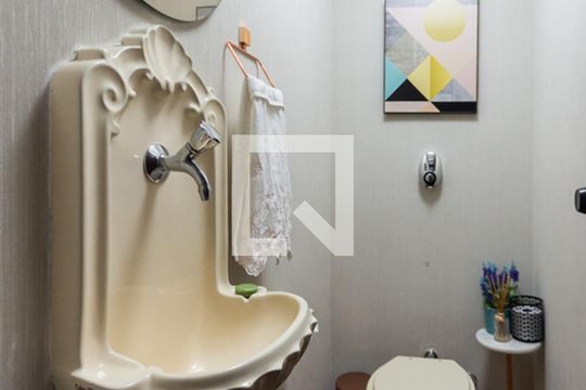 Lavabo de apartamento à venda com 4 quartos, 120m² em Tijuca, Rio de Janeiro