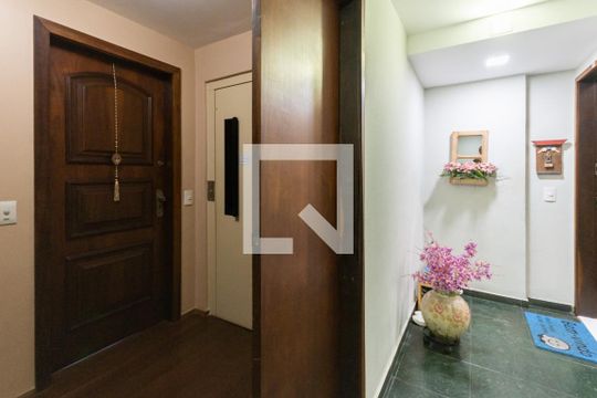 Hall de apartamento à venda com 4 quartos, 120m² em Tijuca, Rio de Janeiro