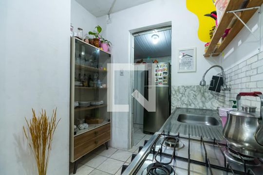 Cozinha de casa de condomínio à venda com 1 quarto, 67m² em Vila Nova, Porto Alegre