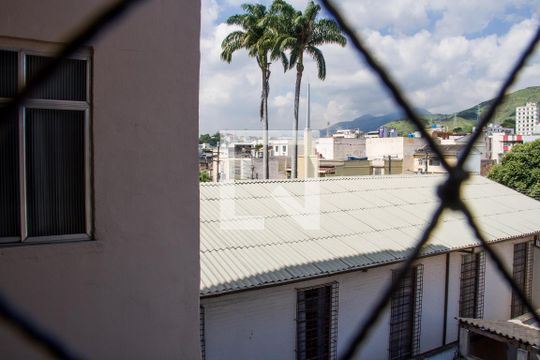 Quarto 01 - Janela de apartamento para alugar com 1 quarto, 50m² em Madureira, Rio de Janeiro
