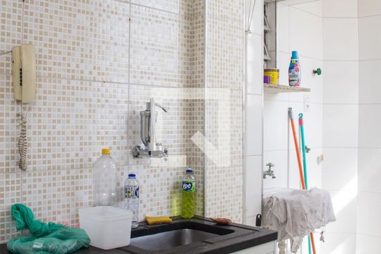 Cozinha de apartamento para alugar com 1 quarto, 50m² em Madureira, Rio de Janeiro