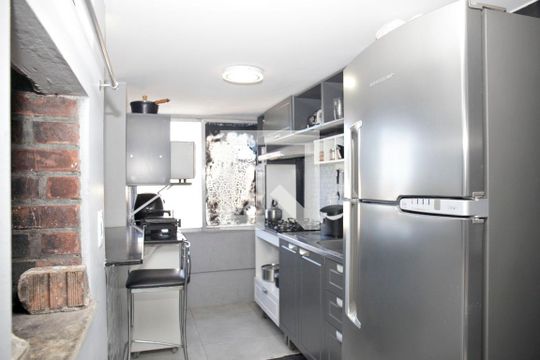 Cozinha de apartamento à venda com 3 quartos, 111m² em Centro Histórico, Porto Alegre