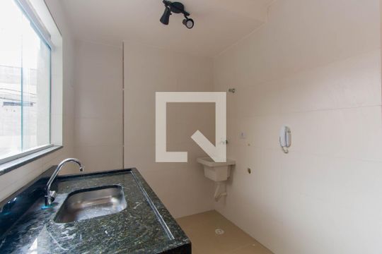 Cozinha e Área de Serviço de casa de condomínio à venda com 2 quartos, 44m² em Vila Prudente, São Paulo