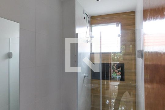 Banheiro de apartamento para alugar com 1 quarto, 33m² em Vila Prudente, São Paulo
