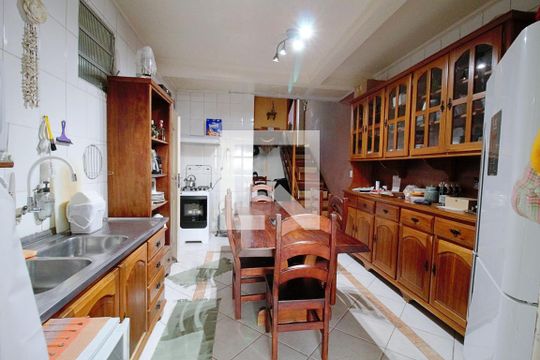 Cozinha  de casa de condomínio à venda com 3 quartos, 140m² em Parque Monte Alegre, Taboão da Serra