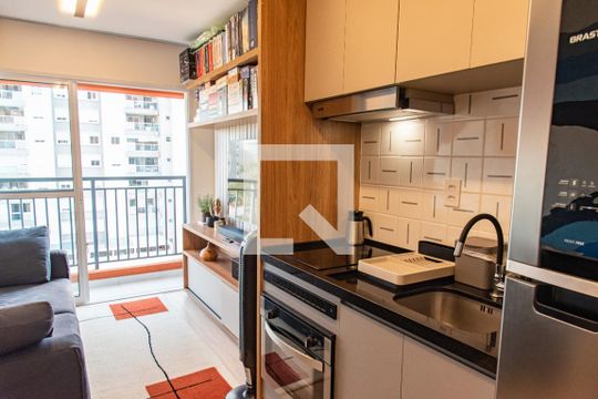 Cozinha de apartamento para alugar com 1 quarto, 32m² em Vila Mariana, São Paulo