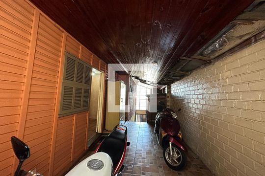 Garagem de casa à venda com 3 quartos, 160m² em Feitoria, São Leopoldo