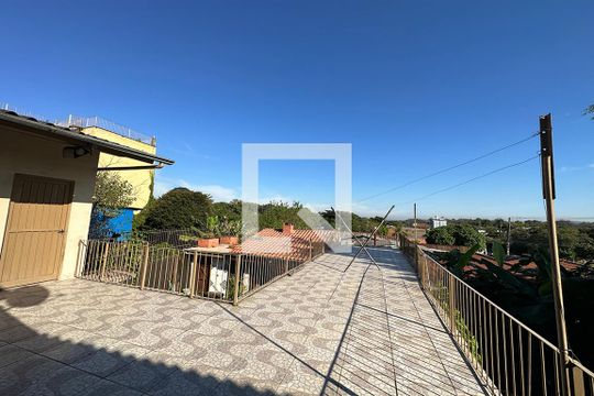 Área Externa de casa à venda com 3 quartos, 160m² em Feitoria, São Leopoldo