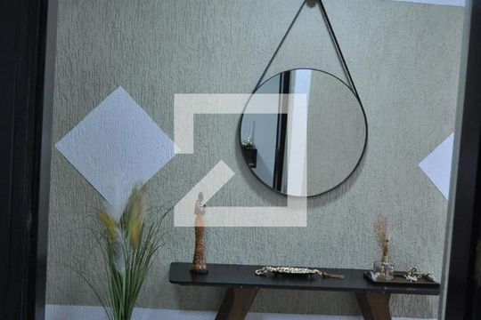 Corredor de casa à venda com 3 quartos, 200m² em Vila Mazzei, São Paulo