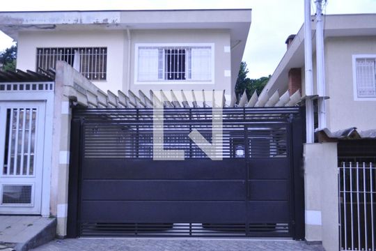 Fachada de casa à venda com 3 quartos, 200m² em Vila Mazzei, São Paulo