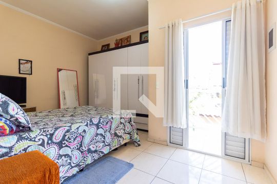Quarto 1 de casa para alugar com 6 quartos, 670m² em Jardim das Camélias, São Paulo
