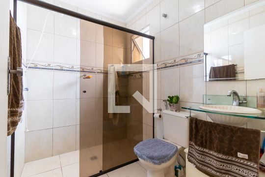 Banheiro 1 de casa para alugar com 6 quartos, 670m² em Jardim das Camélias, São Paulo