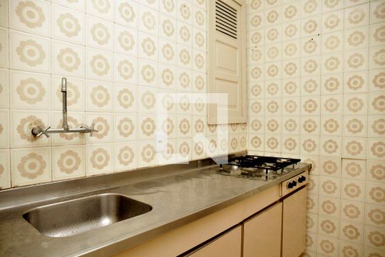 Cozinha de apartamento para alugar com 1 quarto, 34m² em Centro Histórico, Porto Alegre