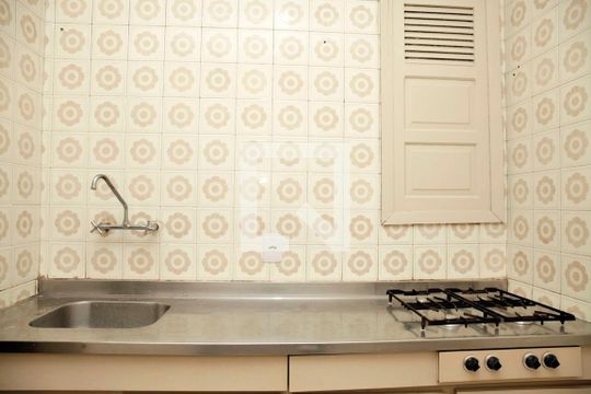 Cozinha de apartamento para alugar com 1 quarto, 34m² em Centro Histórico, Porto Alegre