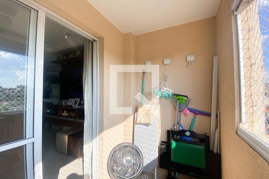 Varanda de apartamento à venda com 3 quartos, 68m² em Santo Antônio, Osasco