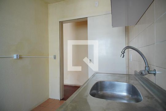 Cozinha  de apartamento para alugar com 2 quartos, 60m² em Protásio Alves, Porto Alegre