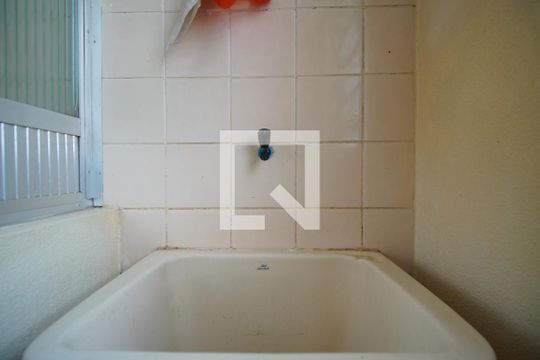 Área de Serviço de apartamento para alugar com 2 quartos, 60m² em Protásio Alves, Porto Alegre