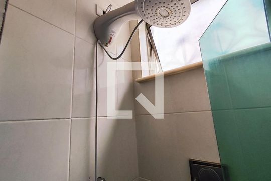 Chuveiro de apartamento para alugar com 1 quarto, 40m² em Quintino Bocaiúva, Rio de Janeiro