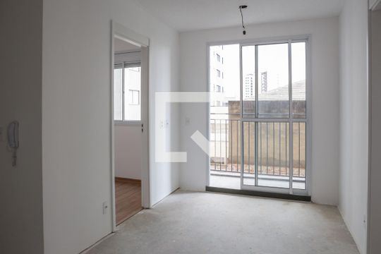 Sala de apartamento para alugar com 2 quartos, 36m² em Orr, São Paulo