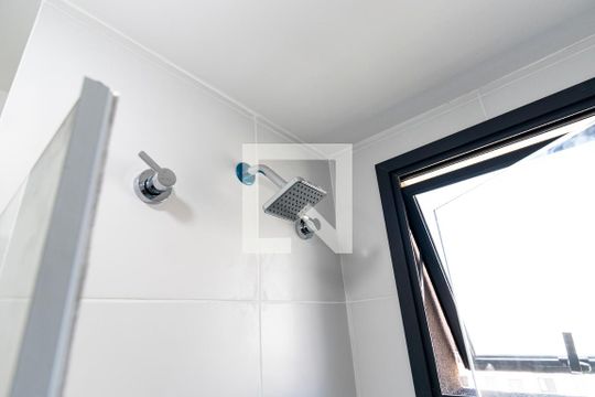 Banheiro de kitnet/studio à venda com 1 quarto, 23m² em Vila Mariana, São Paulo