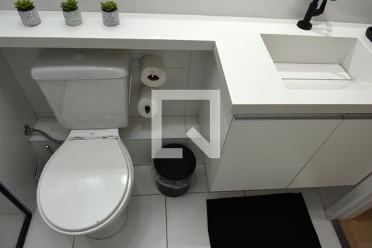 Banheiro de apartamento à venda com 2 quartos, 36m² em Jurubatuba, São Paulo