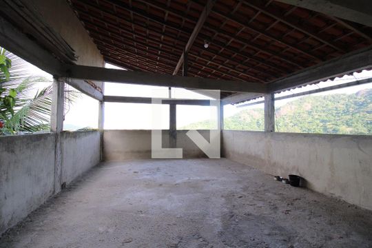 Terraço de casa à venda com 3 quartos, 285m² em Jacarepaguá, Rio de Janeiro