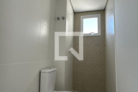 Banheiro da Suíte de apartamento à venda com 3 quartos, 105m² em Centro, São Leopoldo