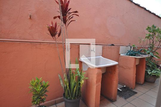 Área de Serviço de casa à venda com 3 quartos, 223m² em Vila Paiva, São Paulo