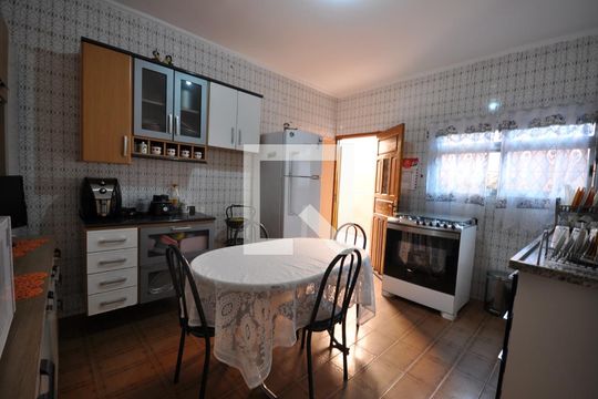 Cozinha de casa à venda com 3 quartos, 223m² em Vila Paiva, São Paulo