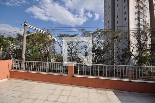 Sacada da Sala de casa à venda com 3 quartos, 223m² em Vila Paiva, São Paulo