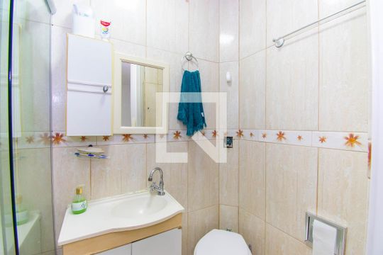 Banheiro da Suíte de casa à venda com 3 quartos, 228m² em Vila Ivg, São Paulo