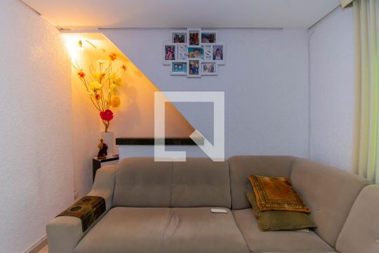 Sala de casa à venda com 3 quartos, 228m² em Vila Ivg, São Paulo