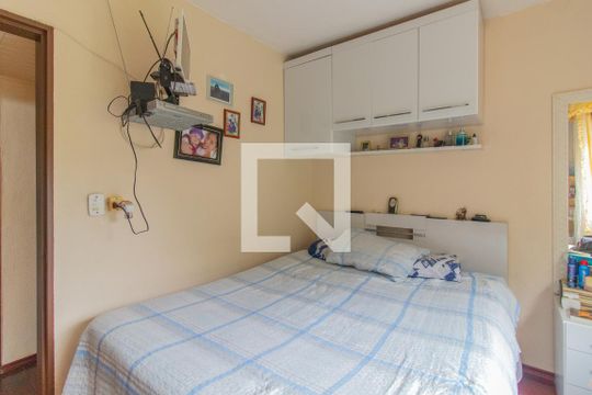 Quarto 1 de apartamento para alugar com 2 quartos, 48m² em Cristal, Porto Alegre