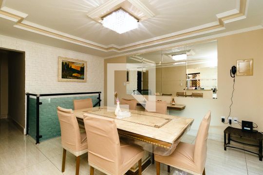 Sala de Jantar de casa à venda com 4 quartos, 300m² em Vila Aparecida, Jundiaí