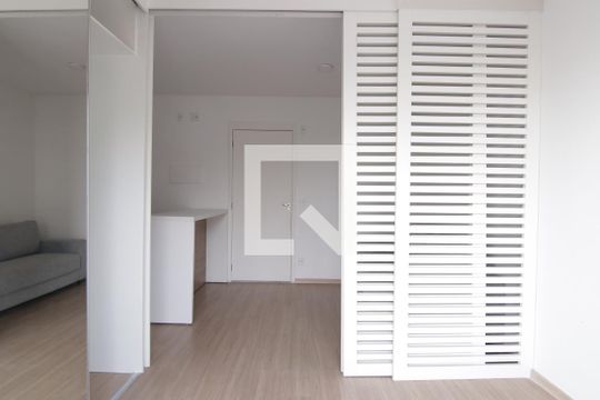 Cozinha de apartamento à venda com 1 quarto, 33m² em Vila Ré, São Paulo