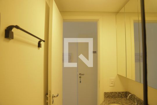 Banheiro do Studio de kitnet/studio para alugar com 1 quarto, 24m² em Vila Mariana, São Paulo