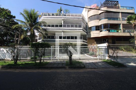 Fachada de apartamento à venda com 3 quartos, 193m² em Recreio dos Bandeirantes, Rio de Janeiro