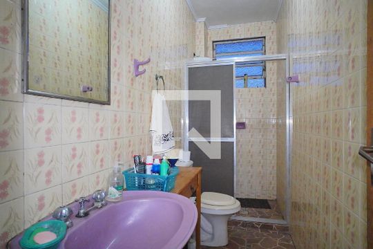 Banheiro de apartamento à venda com 3 quartos, 90m² em Partenon, Porto Alegre