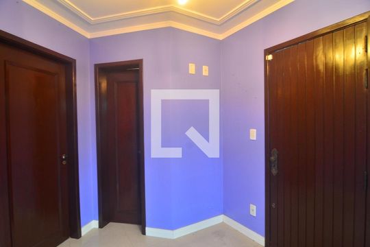 Sala 2 de casa à venda com 4 quartos, 110m² em Centro, Canoas