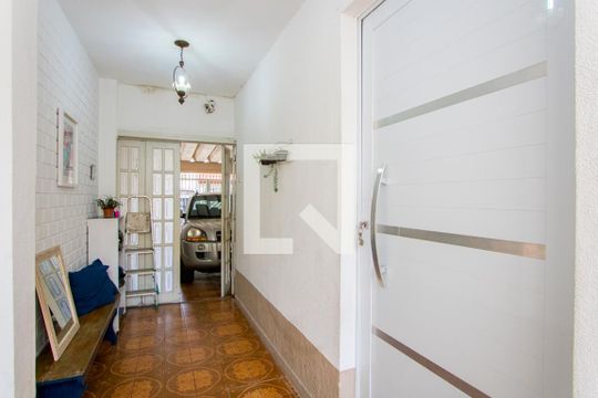 Corredor - Externo de casa à venda com 5 quartos, 240m² em Jardim Bela Vista, Santo André