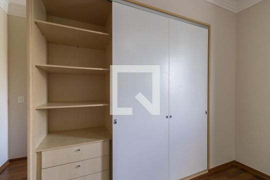 Quarto da suíte 1 de apartamento para alugar com 2 quartos, 80m² em Taquaral, Campinas