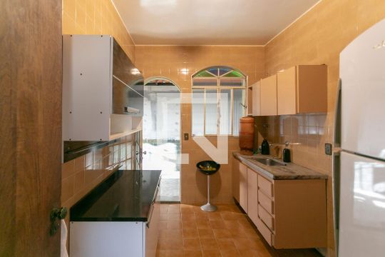 Cozinha de apartamento para alugar com 3 quartos, 141m² em Ipiranga, Belo Horizonte
