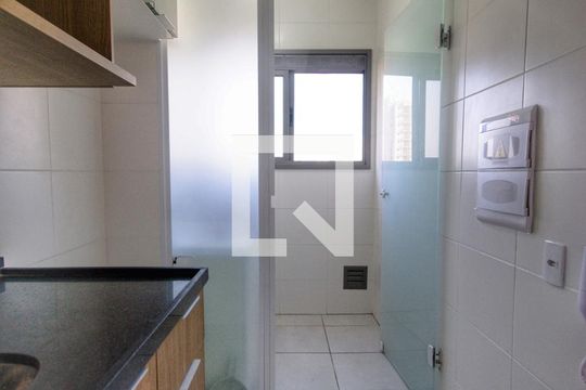 Cozinha de apartamento para alugar com 1 quarto, 27m² em Ipiranga, São Paulo